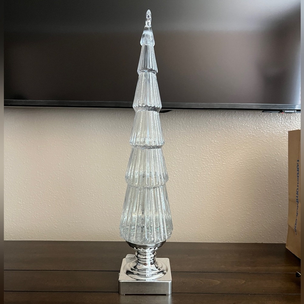 Lighted Christmas Tree with Silver Swirling Glitter - NWT - Gift Ready! - Picture 5 of 8